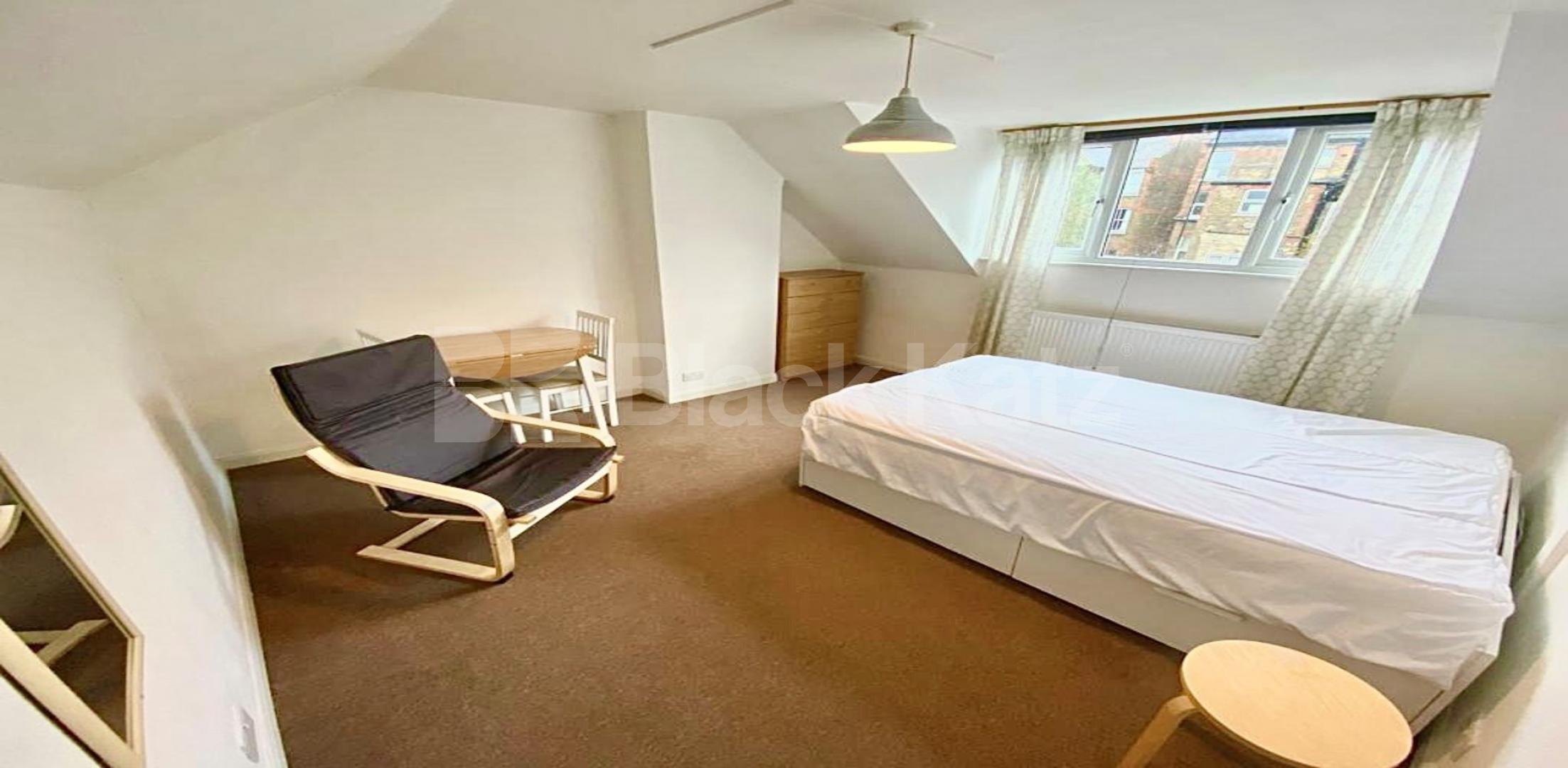 			Includes WATER & COUNCIL TAX!, Studio Apartment, 1 bath, 1 reception Studio			 Woodland Rise, Muswell Hill
